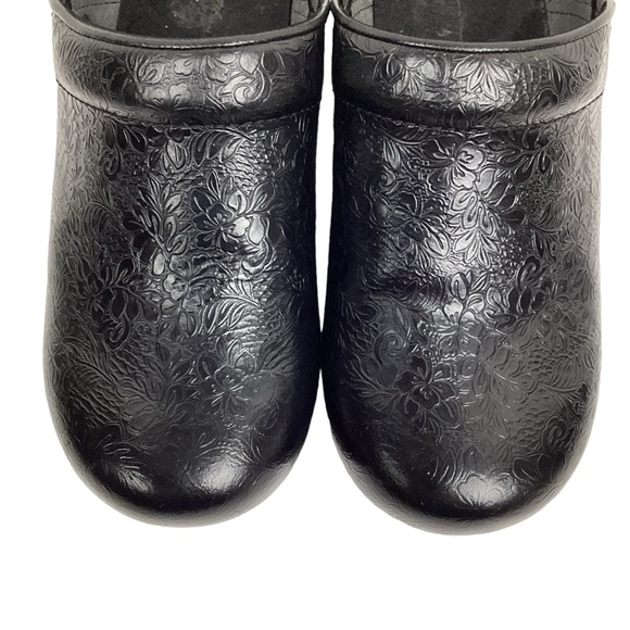 Dansko Professional Tooled Leather Clogs Black - Picture 4 of 12